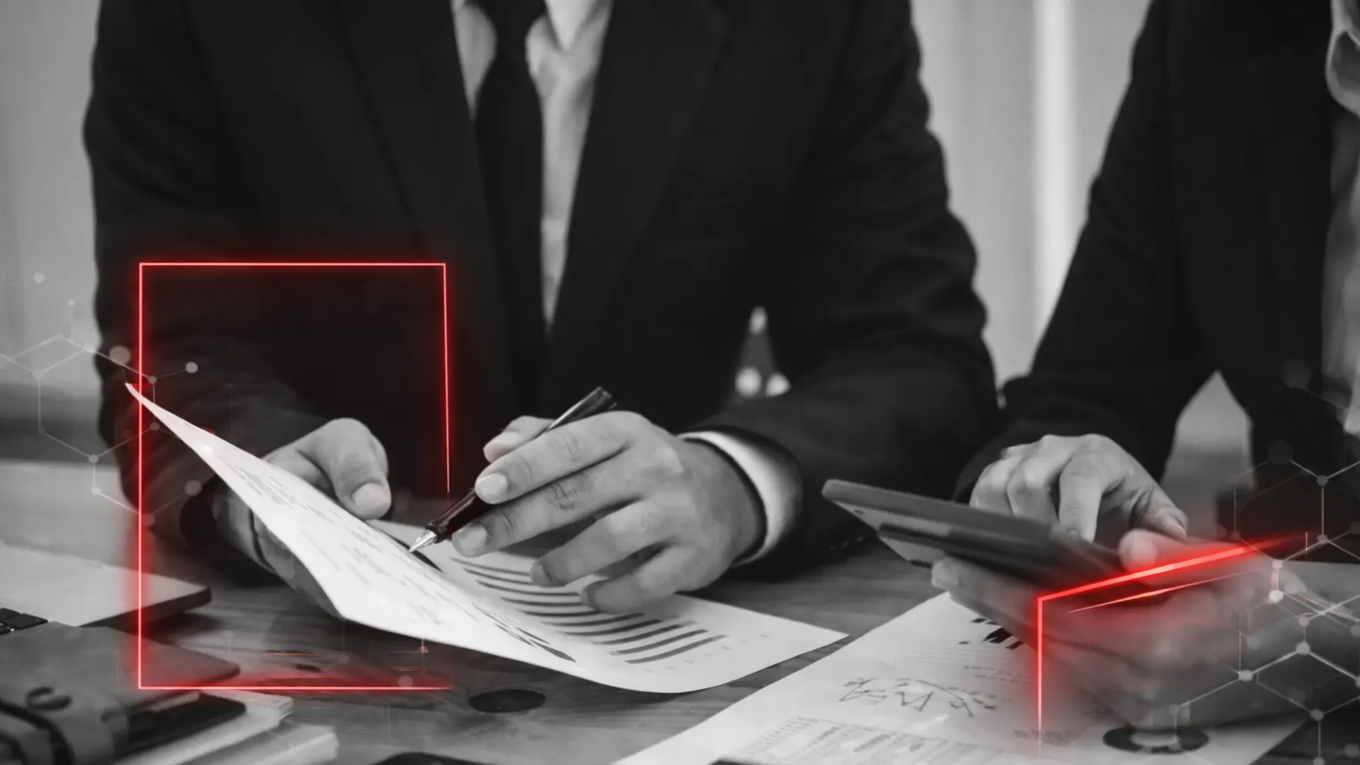 ejecutivos-revision-documentacion-seguro-credito-empresarial